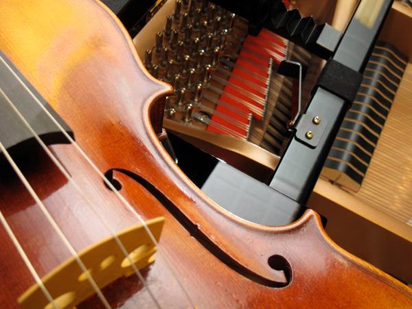 Violin and Piano - photo by Belenna Mesa Lauto